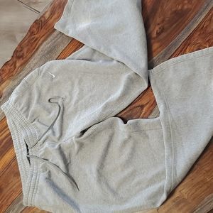 NIKE SWEATS